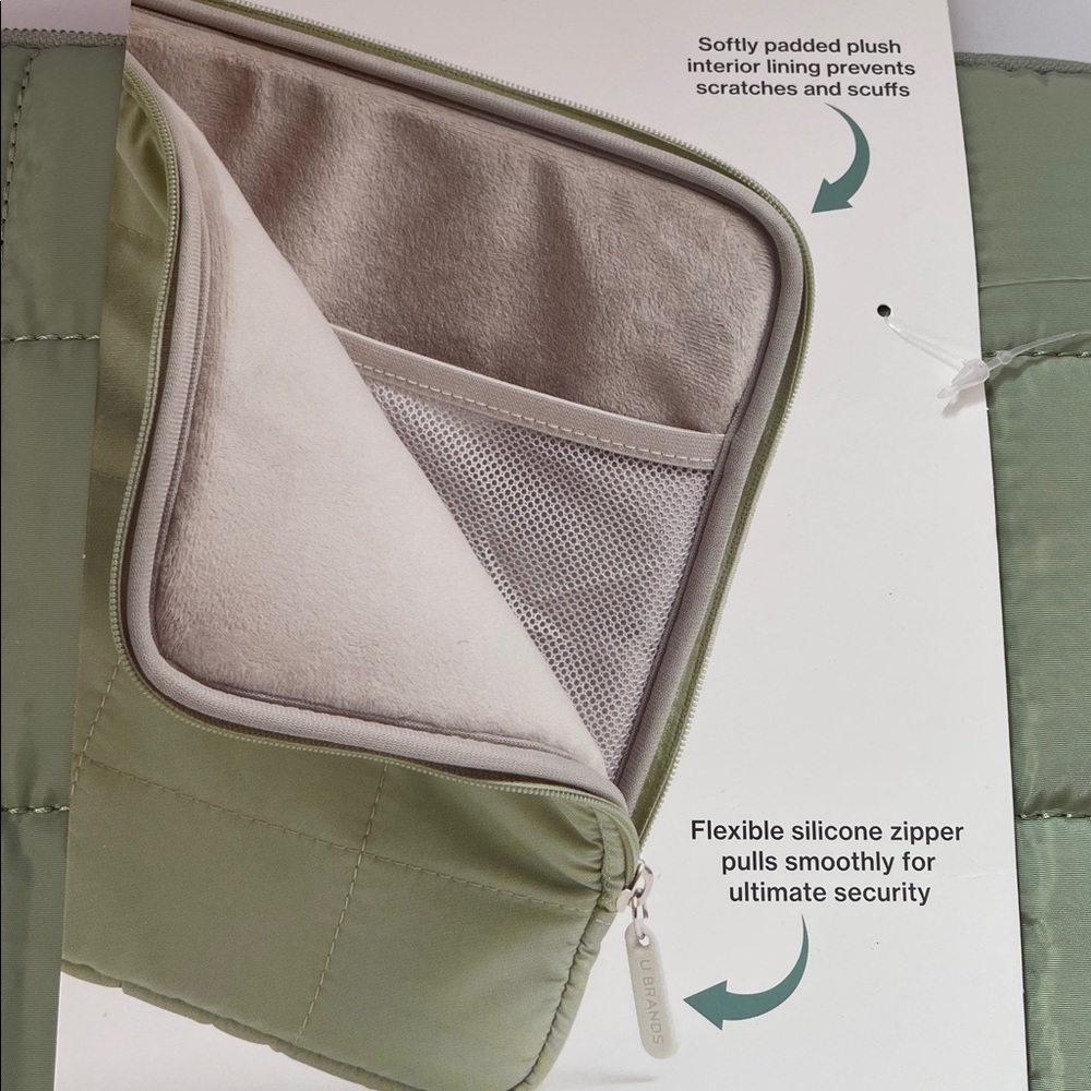 NWT Tech Pouch for Tablets & Accessories. Sage Green. - Picture 4 of 7